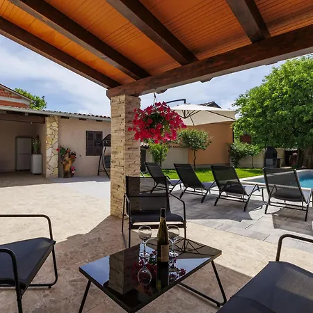 House Gino By Interhome *