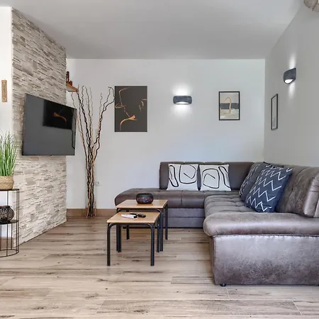 House Gino By Interhome